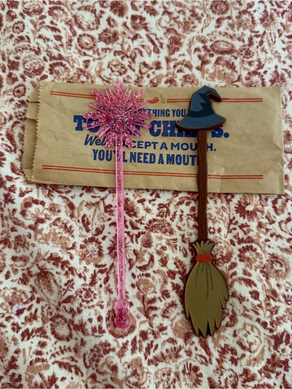 Wicked Chili’s Glinda elphaba Wand Broom Swizzle Sticks